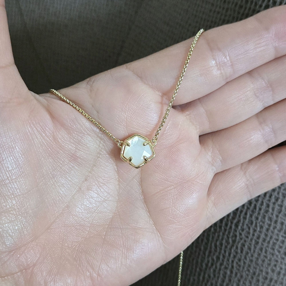 Kendra Scott "Jaxon" Gold💛 Short Pendant Necklace - NWT - Picture 12 of 16